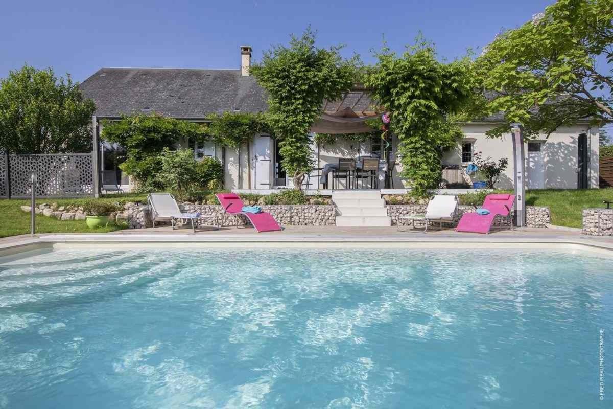 Au Coeur Du Bien Etre, Chambre D'Hotes Avec Piscine Chauffee Et Couverte, Spa, Sauna, Massages モントー エクステリア 写真