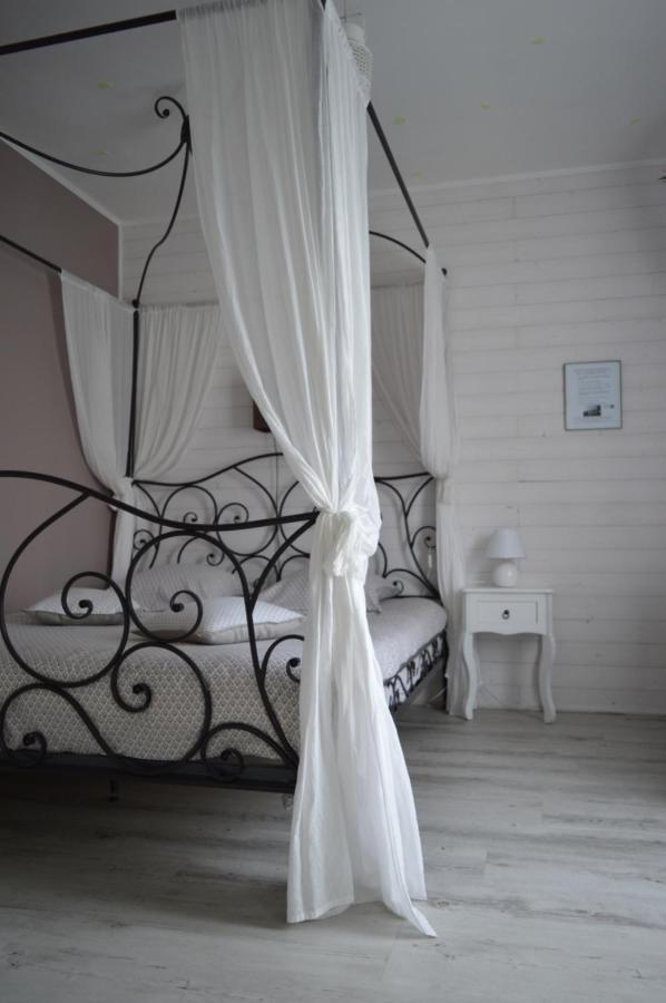 Au Coeur Du Bien Etre, Chambre D'Hotes Avec Piscine Chauffee Et Couverte, Spa, Sauna, Massages モントー エクステリア 写真